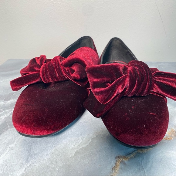 Zara Basics Burgundy Red Velvet Loafers Bow Flats Size 40 - Picture 3 of 11